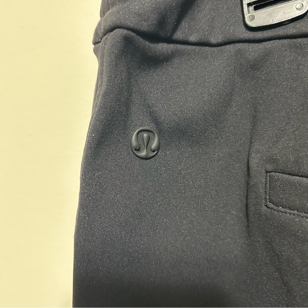Lululemon Tapered Leg Pant Pant 7/8 Length Luxtreme Black Size Extra Large - Picture 4 of 6